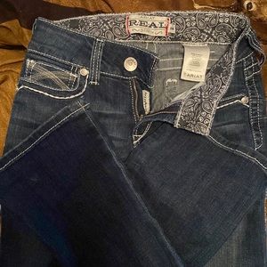 Ariat jeans size 25R straight leg